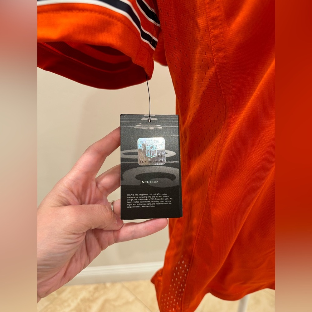 🐻NWT-AUTHENTIC Women’s Bears Jersey🐻 - Picture 5 of 9